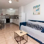 Wonderful 2 Bedroom Location *