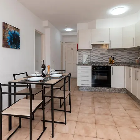 Wonderful 2 Bedroom Location 公寓