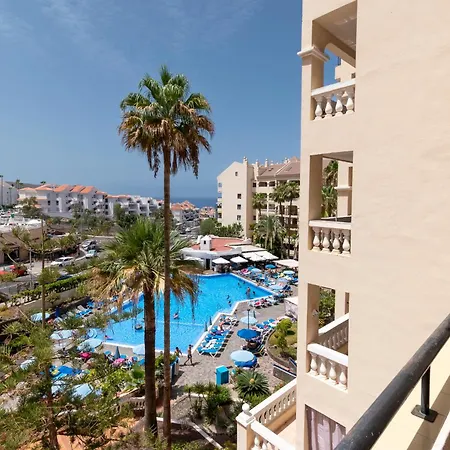 Wonderful 2 Bedroom Location *