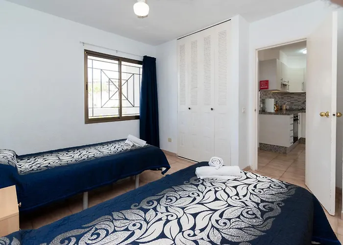 Wonderful 2 Bedroom Location * Los Cristianos (Tenerife)