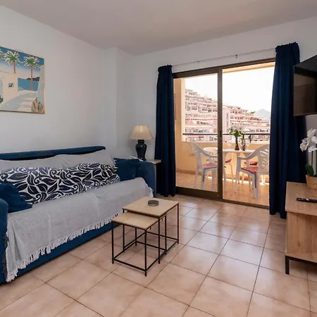 Wonderful 2 Bedroom Location *